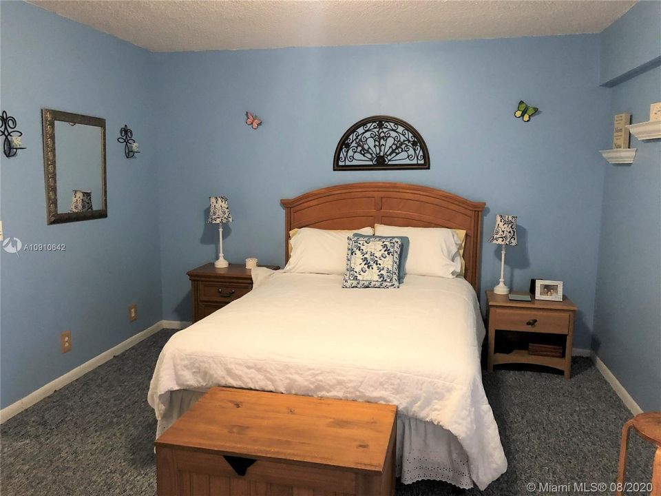 Vendido Recientemente: $94,900 (1 camas, 1 baños, 811 Pies cuadrados)