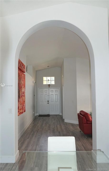 Recently Sold: $430,000 (3 beds, 2 baths, 1716 Square Feet)
