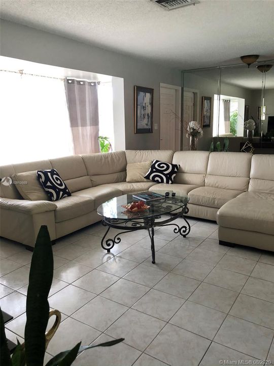 Recently Sold: $649,000 (3 beds, 2 baths, 2069 Square Feet)