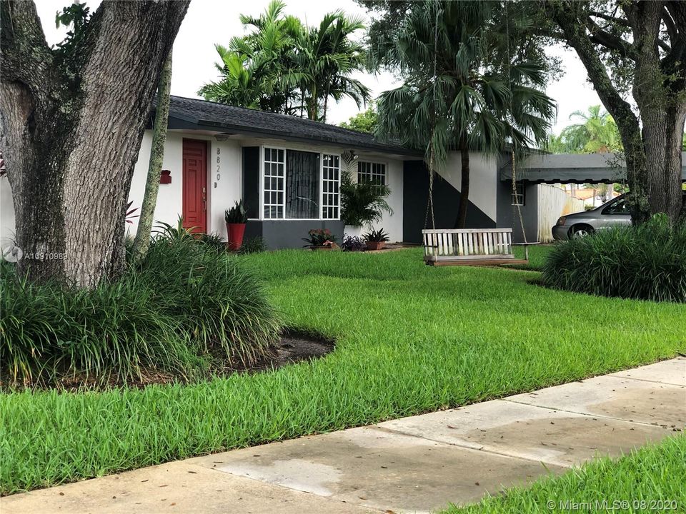 Recently Sold: $649,000 (3 beds, 2 baths, 2069 Square Feet)