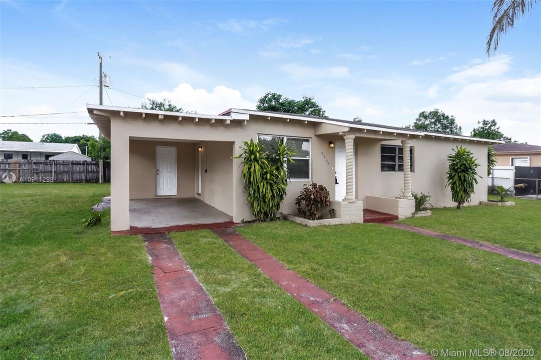 Recently Rented: $2,095 (3 beds, 2 baths, 1092 Square Feet)