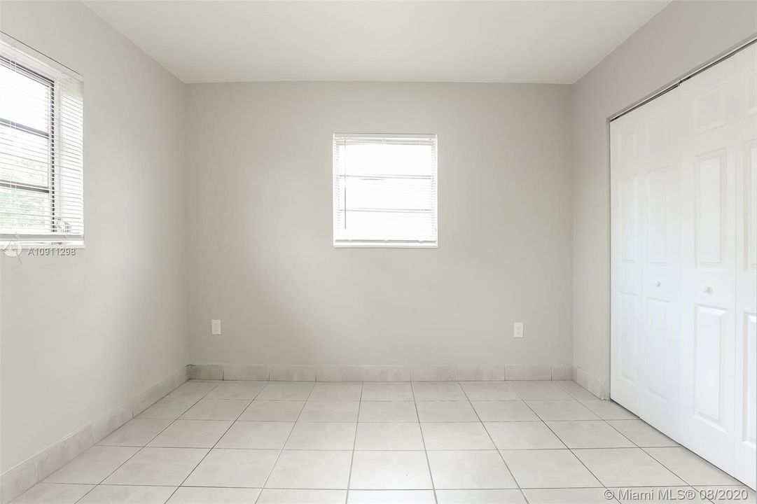Recently Rented: $2,095 (3 beds, 2 baths, 1092 Square Feet)