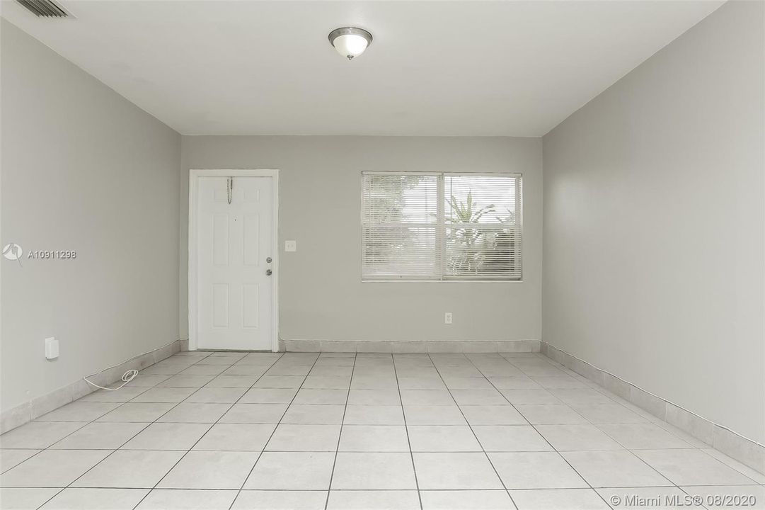 Recently Rented: $2,095 (3 beds, 2 baths, 1092 Square Feet)