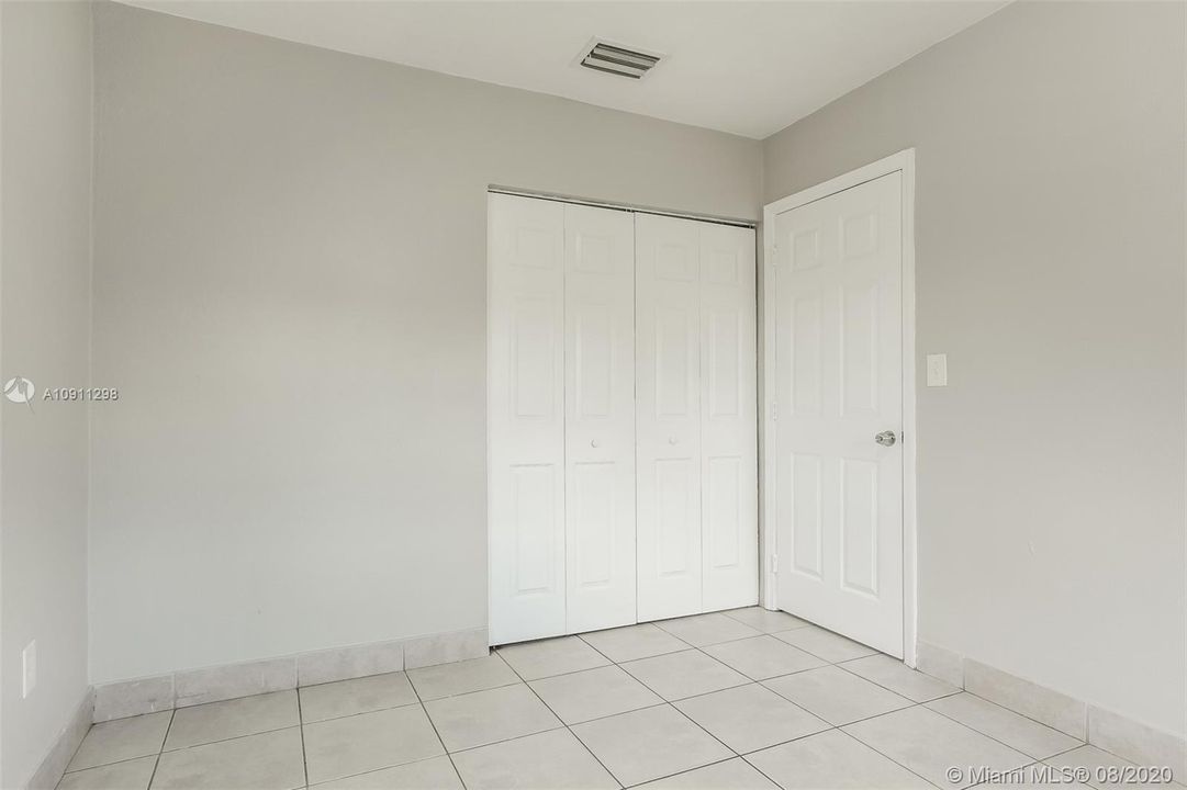 Recently Rented: $2,095 (3 beds, 2 baths, 1092 Square Feet)