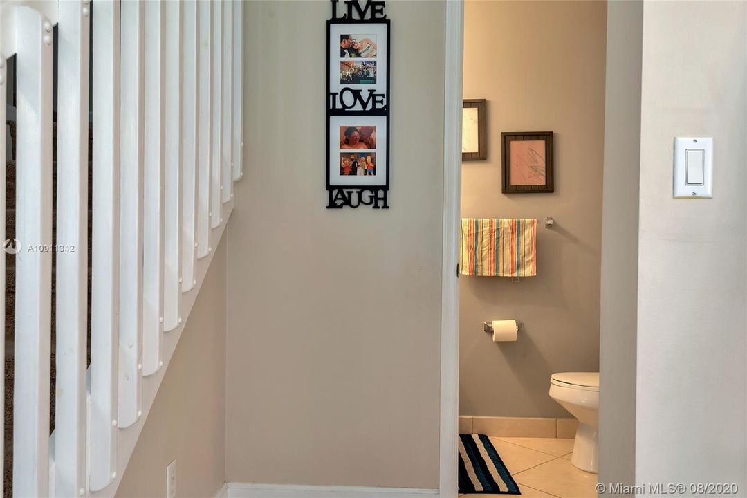 Downstairs 1/2 Bath