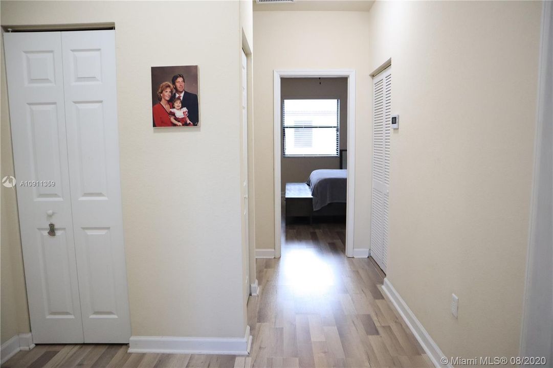 Vendido Recientemente: $260,000 (3 camas, 2 baños, 1535 Pies cuadrados)