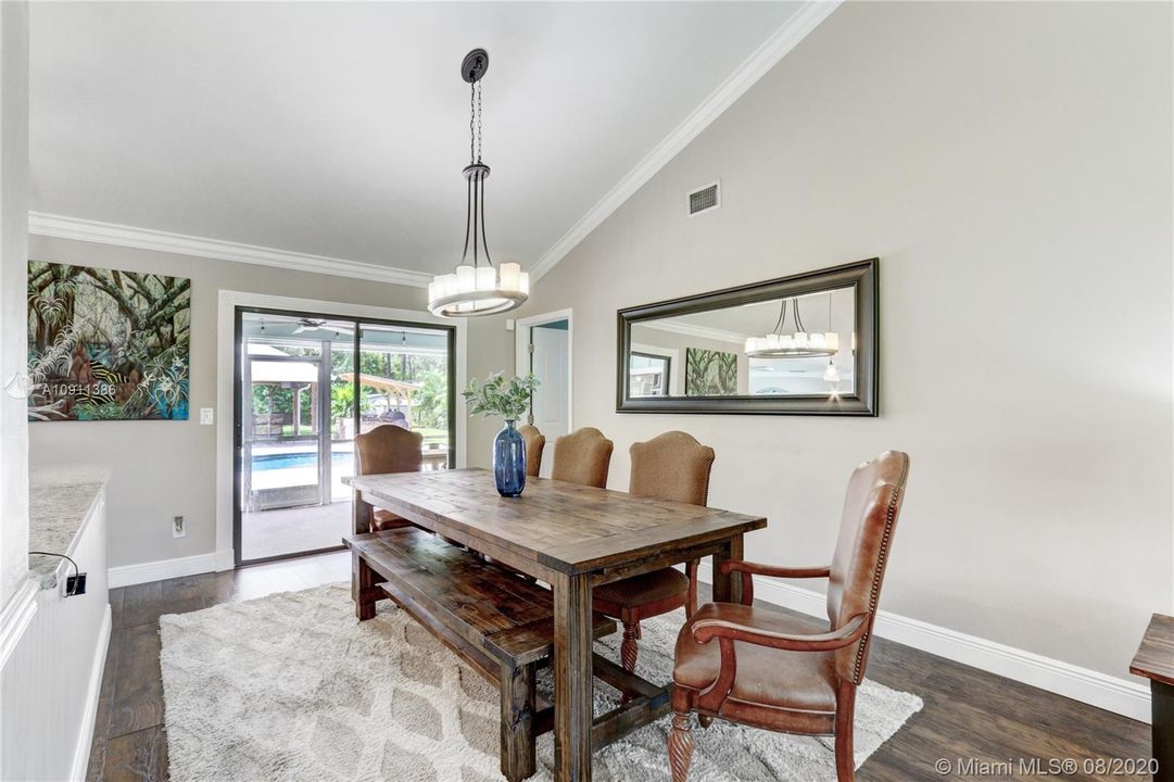 Recently Sold: $519,500 (3 beds, 2 baths, 1872 Square Feet)