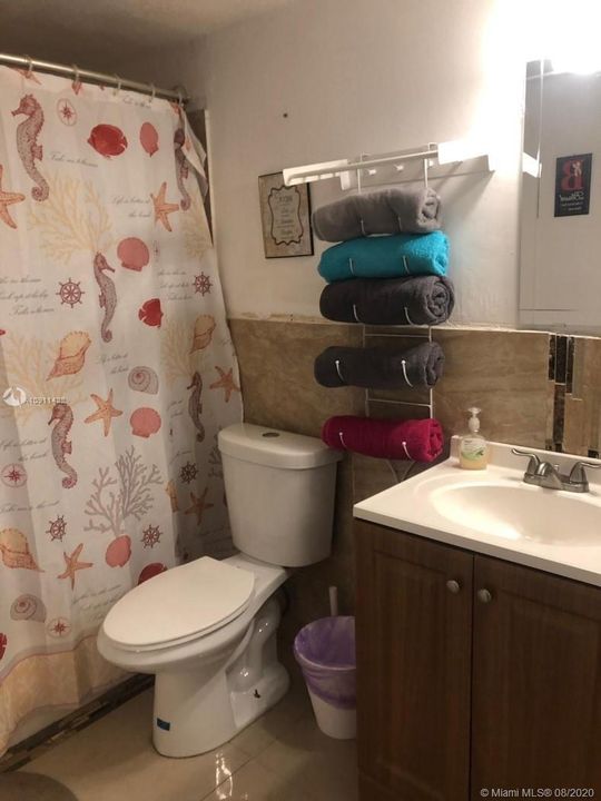 Vendido Recientemente: $75,000 (1 camas, 1 baños, 670 Pies cuadrados)