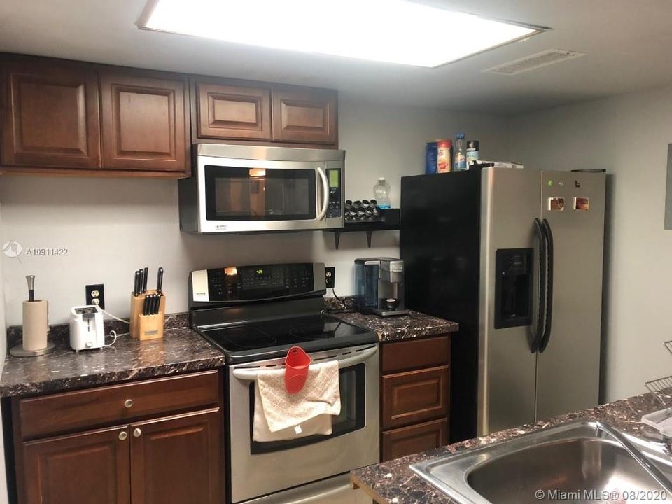Vendido Recientemente: $75,000 (1 camas, 1 baños, 670 Pies cuadrados)