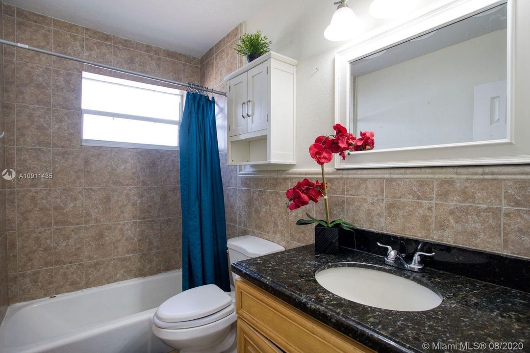 Recently Rented: $3,400 (4 beds, 2 baths, 2356 Square Feet)