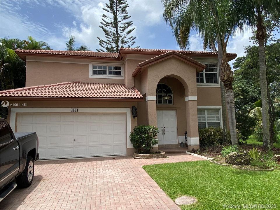 Recently Sold: $398,000 (4 beds, 2 baths, 2175 Square Feet)