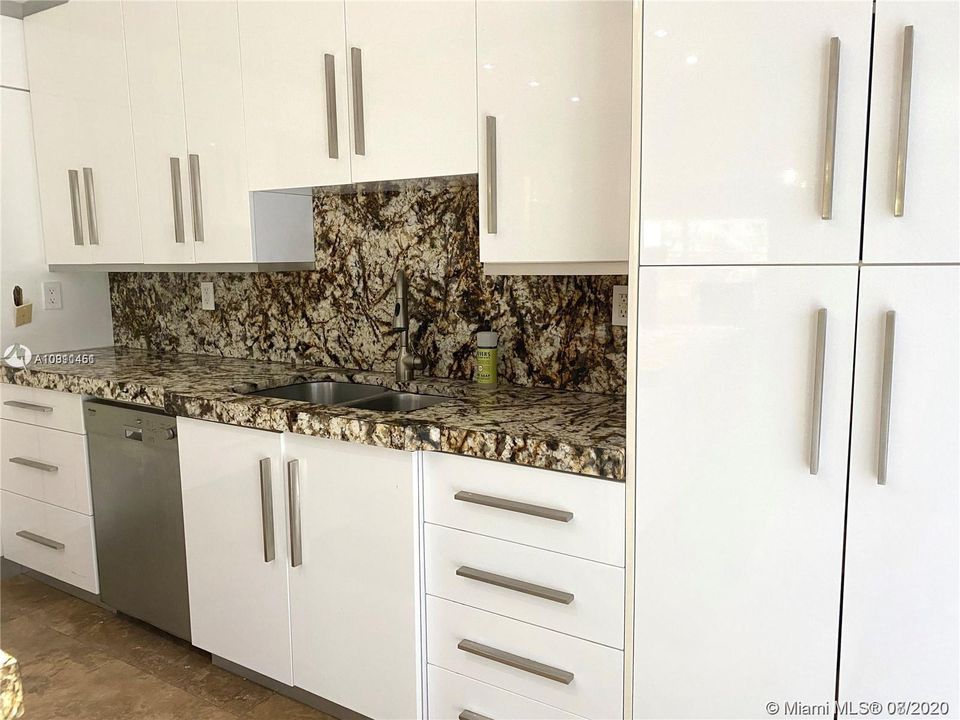 Recently Sold: $398,000 (4 beds, 2 baths, 2175 Square Feet)