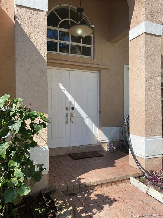 Recently Sold: $398,000 (4 beds, 2 baths, 2175 Square Feet)