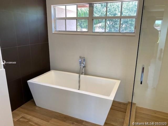 Recently Sold: $398,000 (4 beds, 2 baths, 2175 Square Feet)