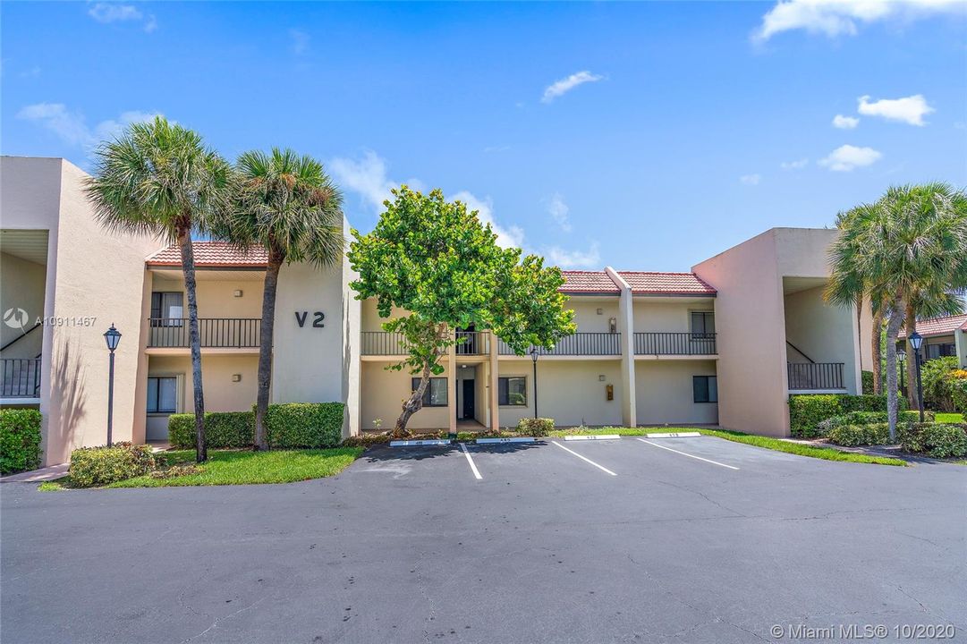 Welcome Home to 1605 S US Highway 1 V2-202!