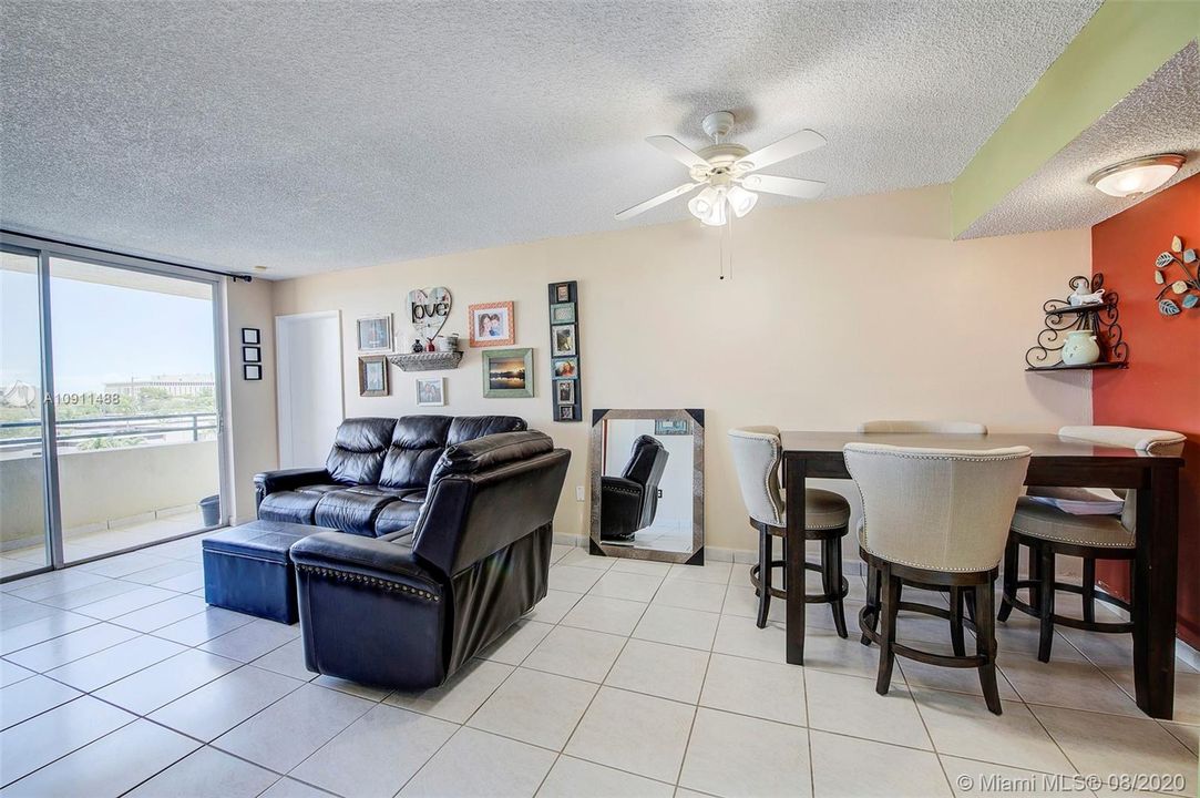 Recently Sold: $188,000 (2 beds, 2 baths, 840 Square Feet)