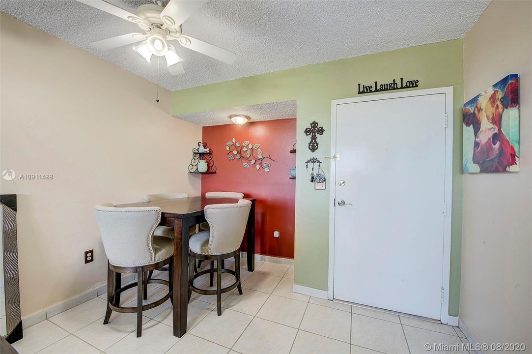 Recently Sold: $188,000 (2 beds, 2 baths, 840 Square Feet)