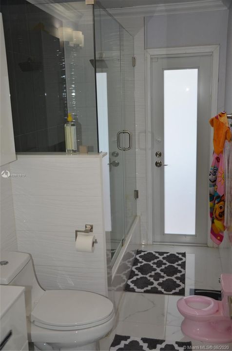 Недавно продано: $370,000 (3 спален, 2 ванн, 1398 Квадратных фут)