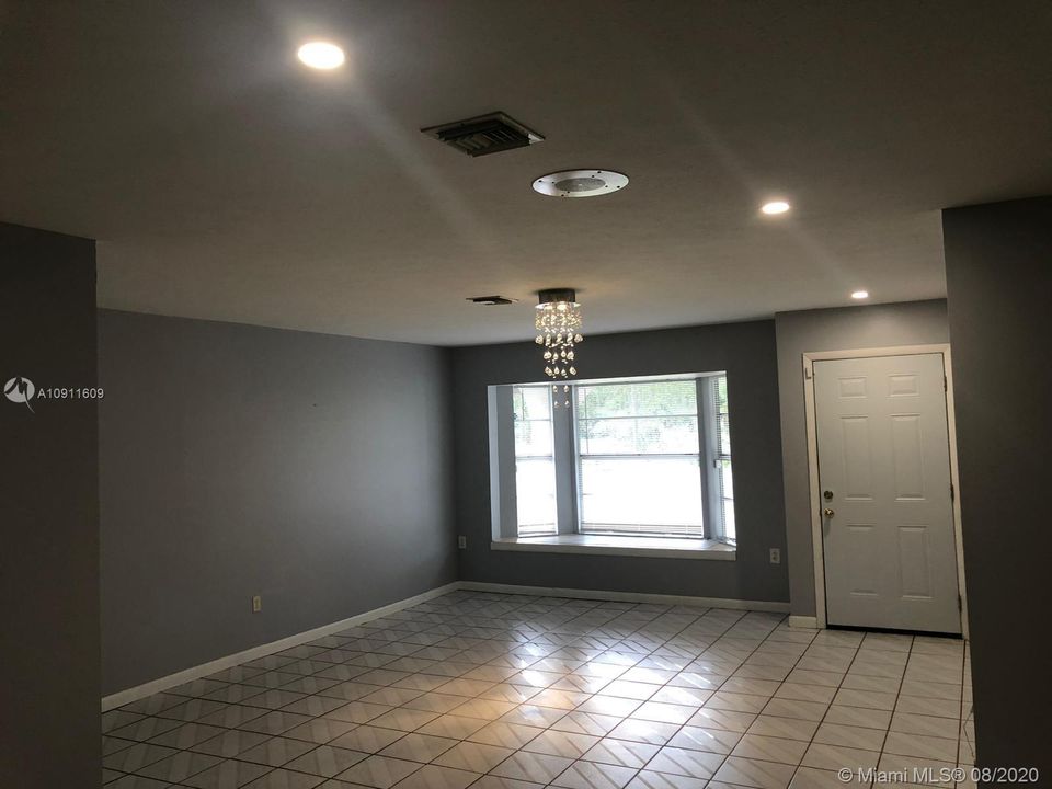 Vendido Recientemente: $215,000 (4 camas, 3 baños, 0 Pies cuadrados)