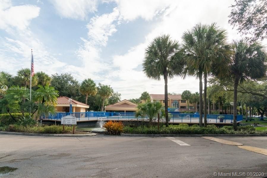 Vendido Recientemente: $280,000 (2 camas, 2 baños, 1240 Pies cuadrados)