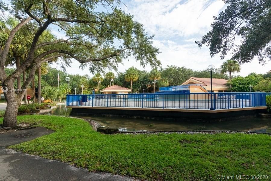 Vendido Recientemente: $280,000 (2 camas, 2 baños, 1240 Pies cuadrados)