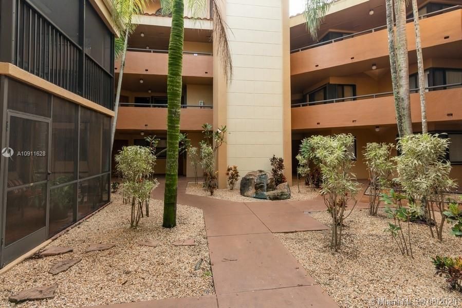 Vendido Recientemente: $280,000 (2 camas, 2 baños, 1240 Pies cuadrados)