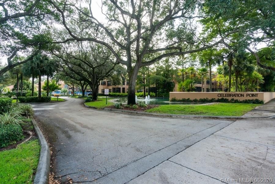 Vendido Recientemente: $280,000 (2 camas, 2 baños, 1240 Pies cuadrados)