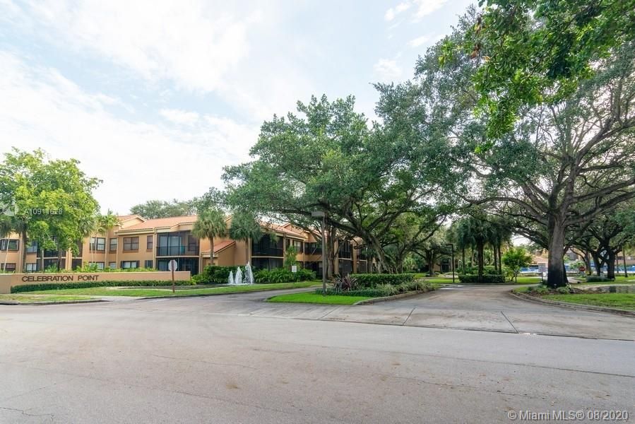 Vendido Recientemente: $280,000 (2 camas, 2 baños, 1240 Pies cuadrados)