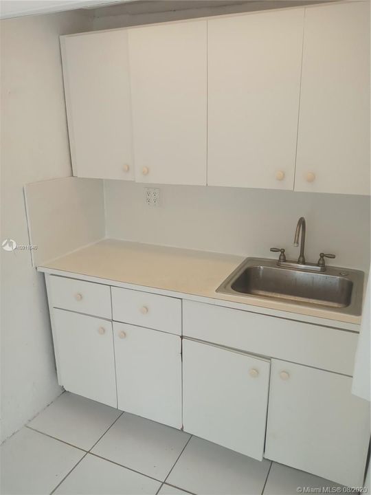 Recently Rented: $825 (1 beds, 1 baths, 0 Square Feet)