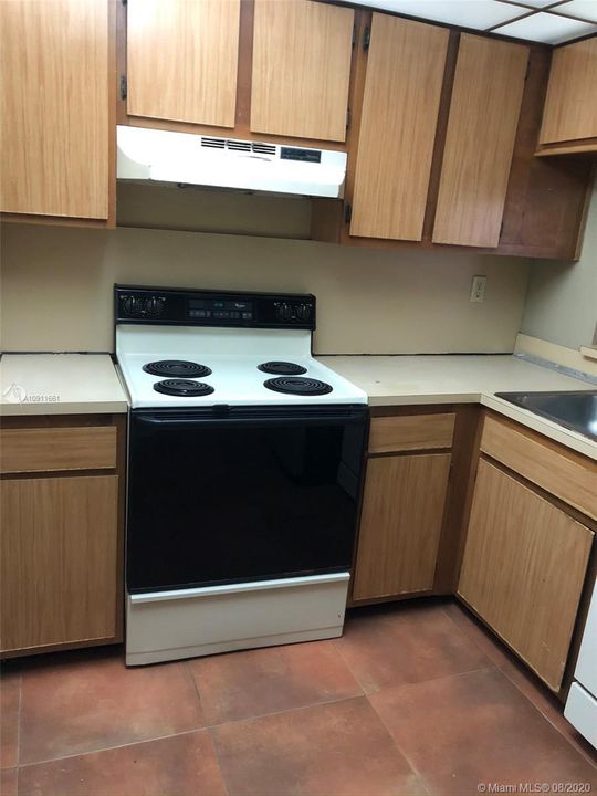 Recently Sold: $155,000 (2 beds, 2 baths, 898 Square Feet)