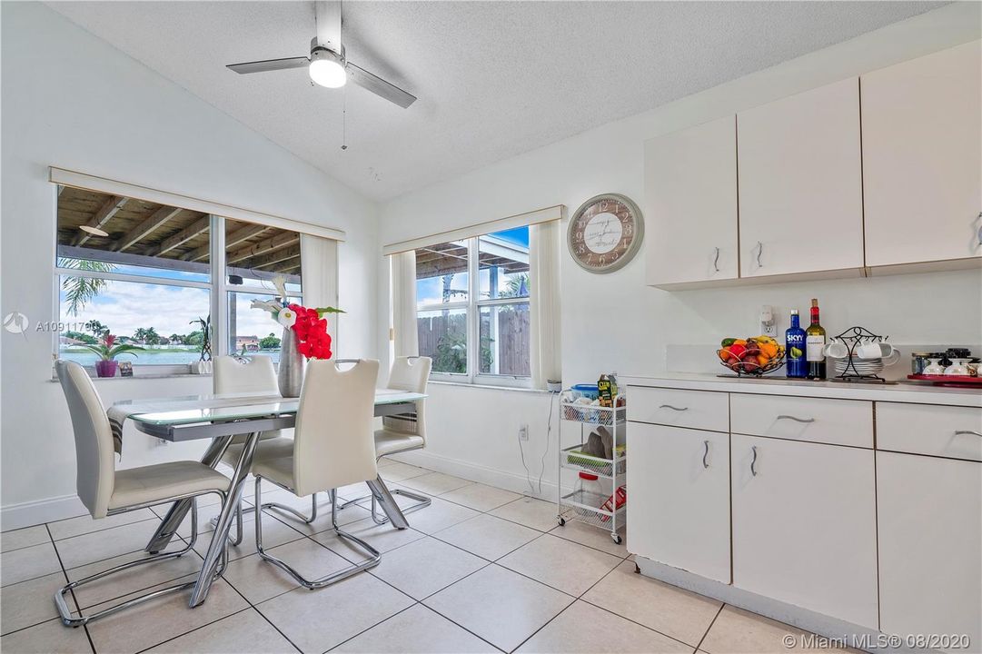 Recently Sold: $385,000 (3 beds, 2 baths, 1692 Square Feet)