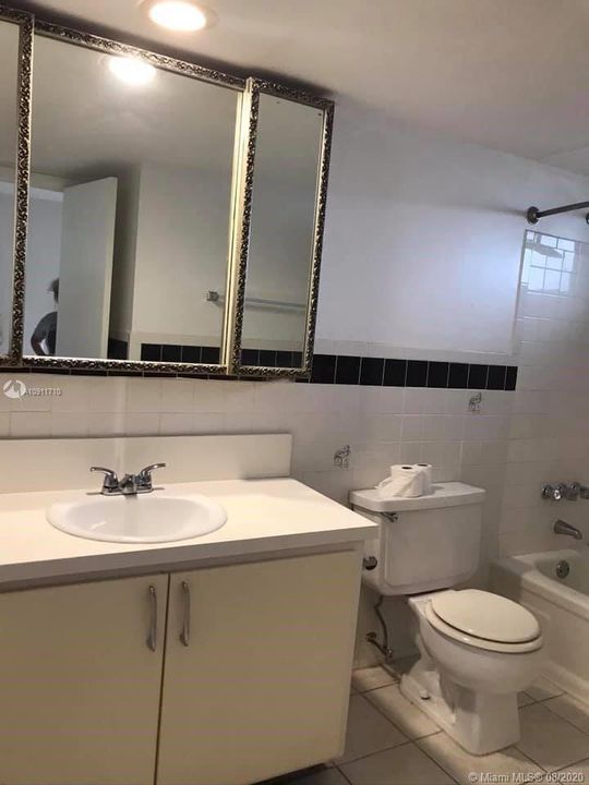 Recently Rented: $1,050 (1 beds, 1 baths, 535 Square Feet)
