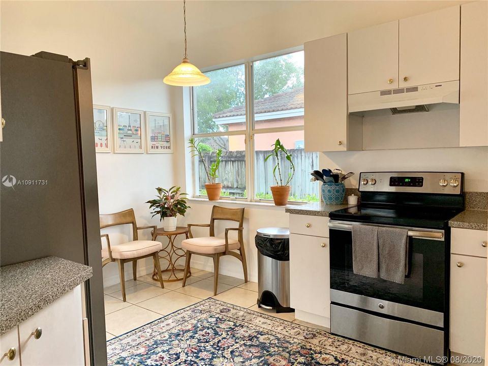 Recently Sold: $422,000 (3 beds, 2 baths, 1505 Square Feet)