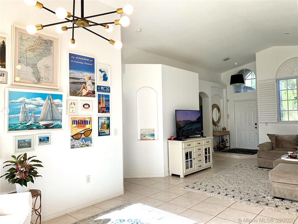 Recently Sold: $422,000 (3 beds, 2 baths, 1505 Square Feet)