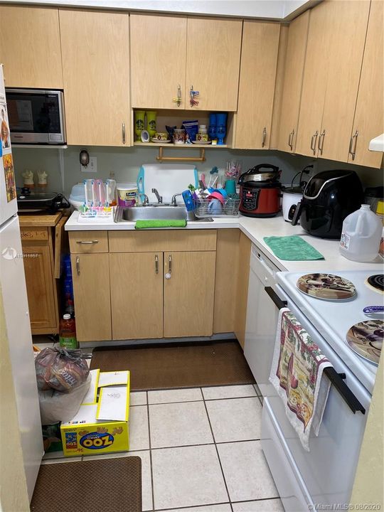 Vendido Recientemente: $139,000 (1 camas, 1 baños, 760 Pies cuadrados)