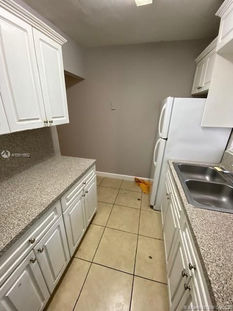 Recently Rented: $1,350 (2 beds, 1 baths, 797 Square Feet)