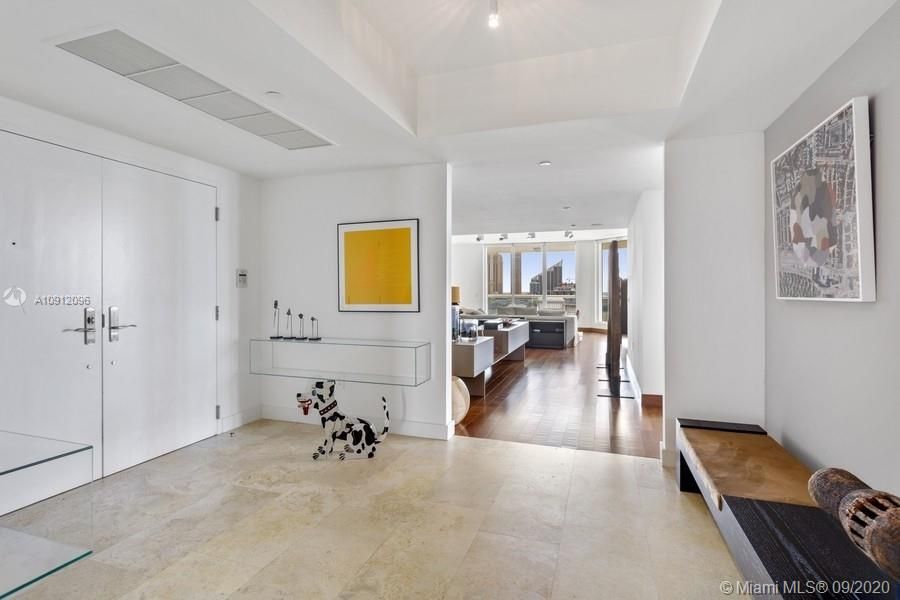 Recently Sold: $2,450,000 (4 beds, 4 baths, 4005 Square Feet)