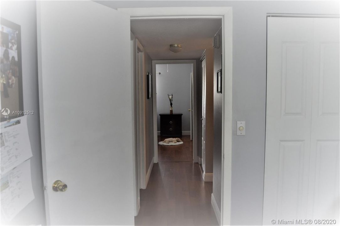 Недавно продано: $249,950 (3 спален, 2 ванн, 1400 Квадратных фут)