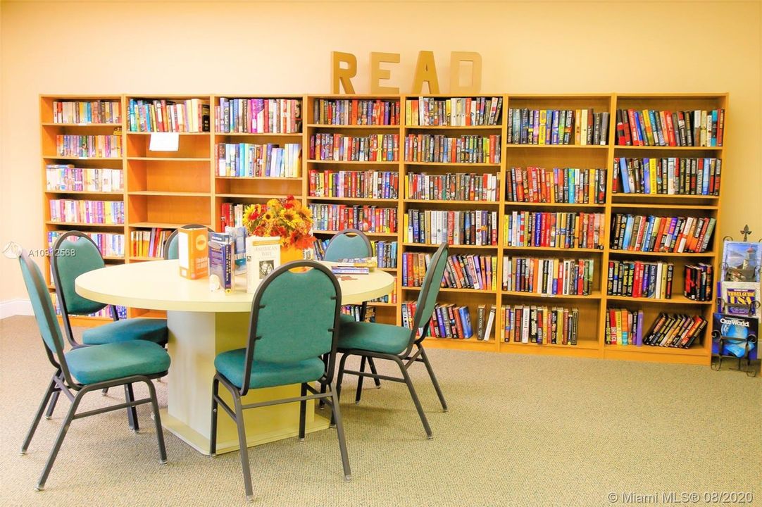 最近售出: $180,000 (2 贝兹, 2 浴室, 1044 平方英尺)