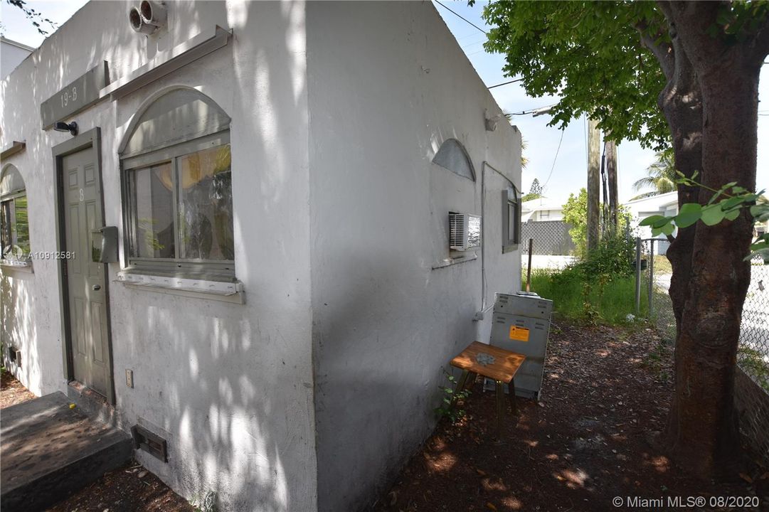 最近售出: $305,000 (0 贝兹, 0 浴室, 2320 平方英尺)