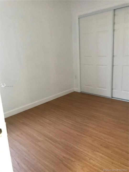 Recently Rented: $1,400 (2 beds, 1 baths, 1170 Square Feet)