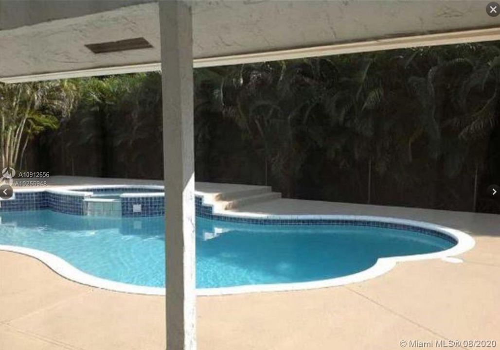 Recently Rented: $3,065 (4 beds, 2 baths, 2815 Square Feet)