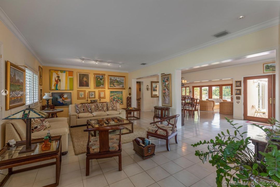 Vendido Recientemente: $1,349,000 (3 camas, 2 baños, 1716 Pies cuadrados)