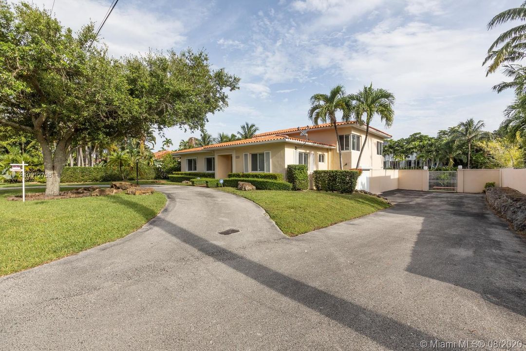 Vendido Recientemente: $1,349,000 (3 camas, 2 baños, 1716 Pies cuadrados)