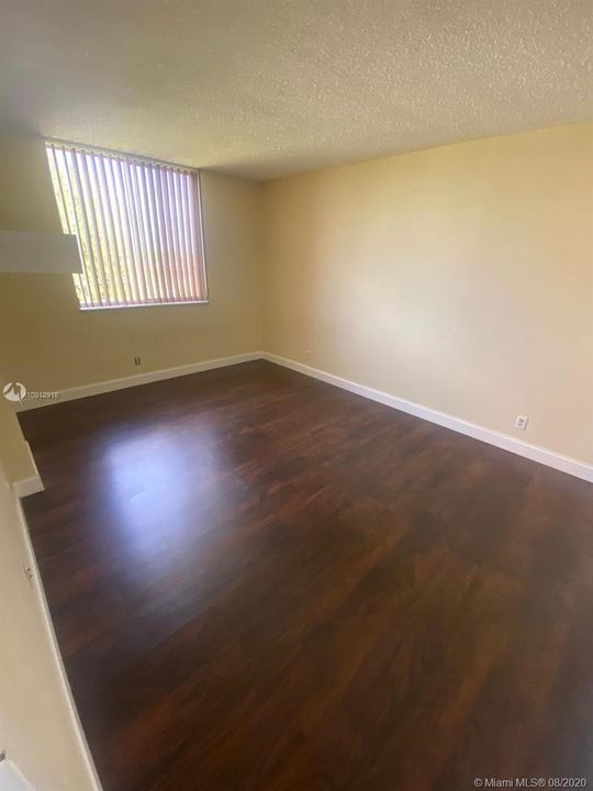 Vendido Recientemente: $135,000 (2 camas, 2 baños, 900 Pies cuadrados)