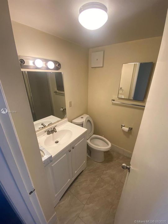 Vendido Recientemente: $135,000 (2 camas, 2 baños, 900 Pies cuadrados)
