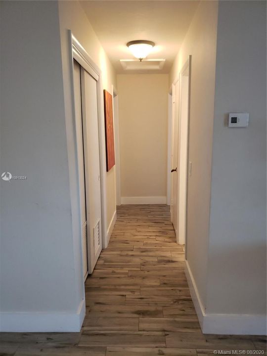 Recently Sold: $465,000 (2 beds, 2 baths, 1323 Square Feet)