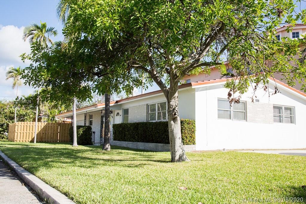 Recently Sold: $465,000 (2 beds, 2 baths, 1323 Square Feet)