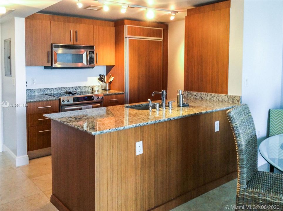 Recientemente alquilado: $2,700 (1 camas, 1 baños, 896 Pies cuadrados)