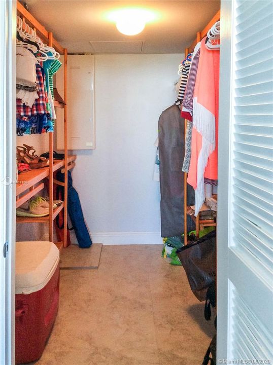 Recientemente alquilado: $2,700 (1 camas, 1 baños, 896 Pies cuadrados)